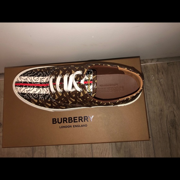 Burberry Men Shoes - Picture 3 of 3